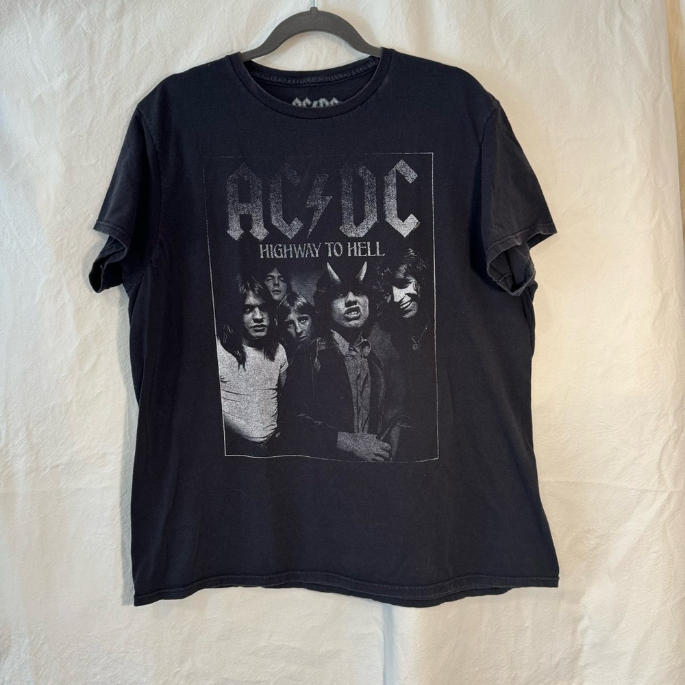 AC/DC Highway to Hell 2021 Re-Issue Band Merch T Pre-thrashed XL RODE HARD